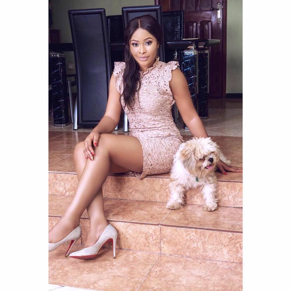 Meet your Posher, Elizabeth